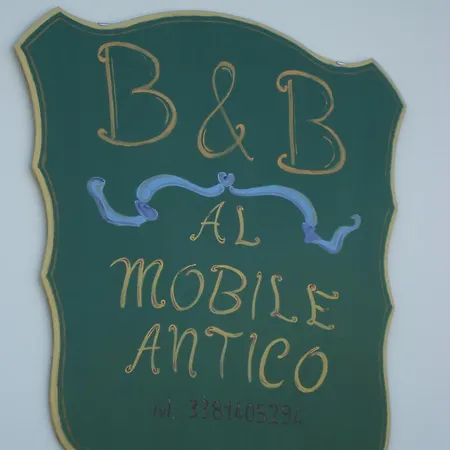 Al Mobile Antico לינה וארוחת בוקר