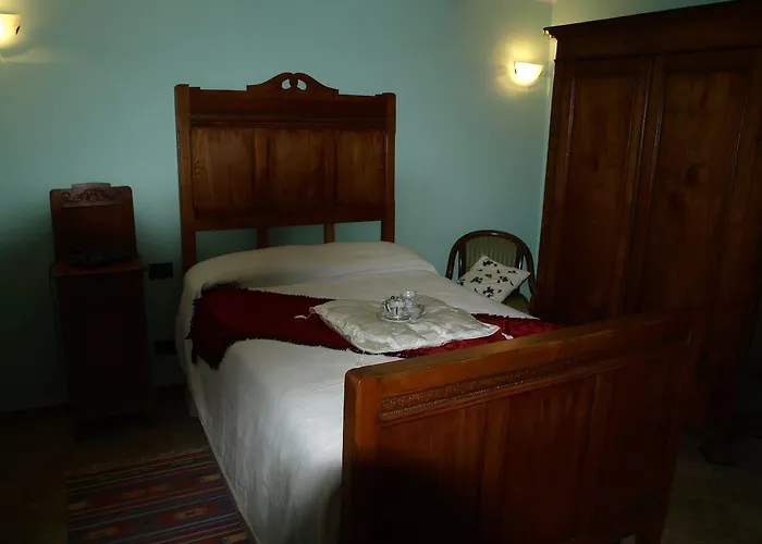 Bed and Breakfast Al Mobile Antico Camerano Casasco