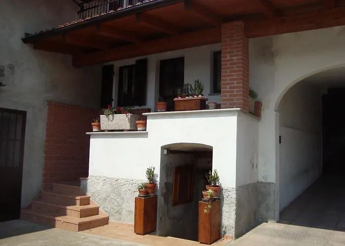 Bed and Breakfast Al Mobile Antico Camerano Casasco